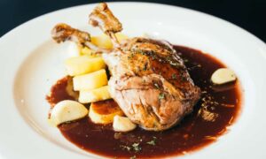 Read more about the article What is the best sauce for duck confit and how to prepare it