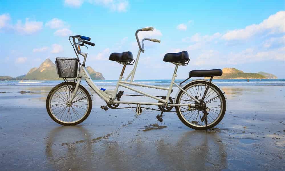 Read more about the article Tandem bicycle: all the information and purchasing guide