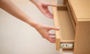 Read more about the article Drawer guides: types, use and how to choose them